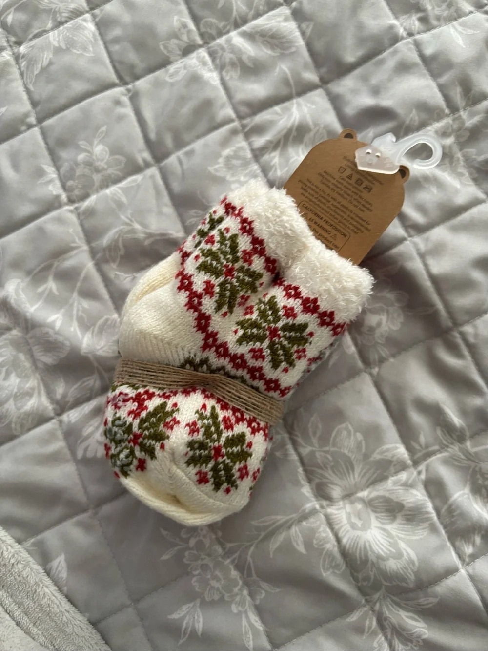 Cozy Baby Christmas fuzzy socks 6-12M - bear paw
